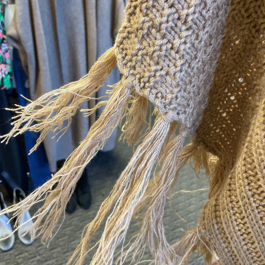 Cherie Bliss fringe poncho O/S