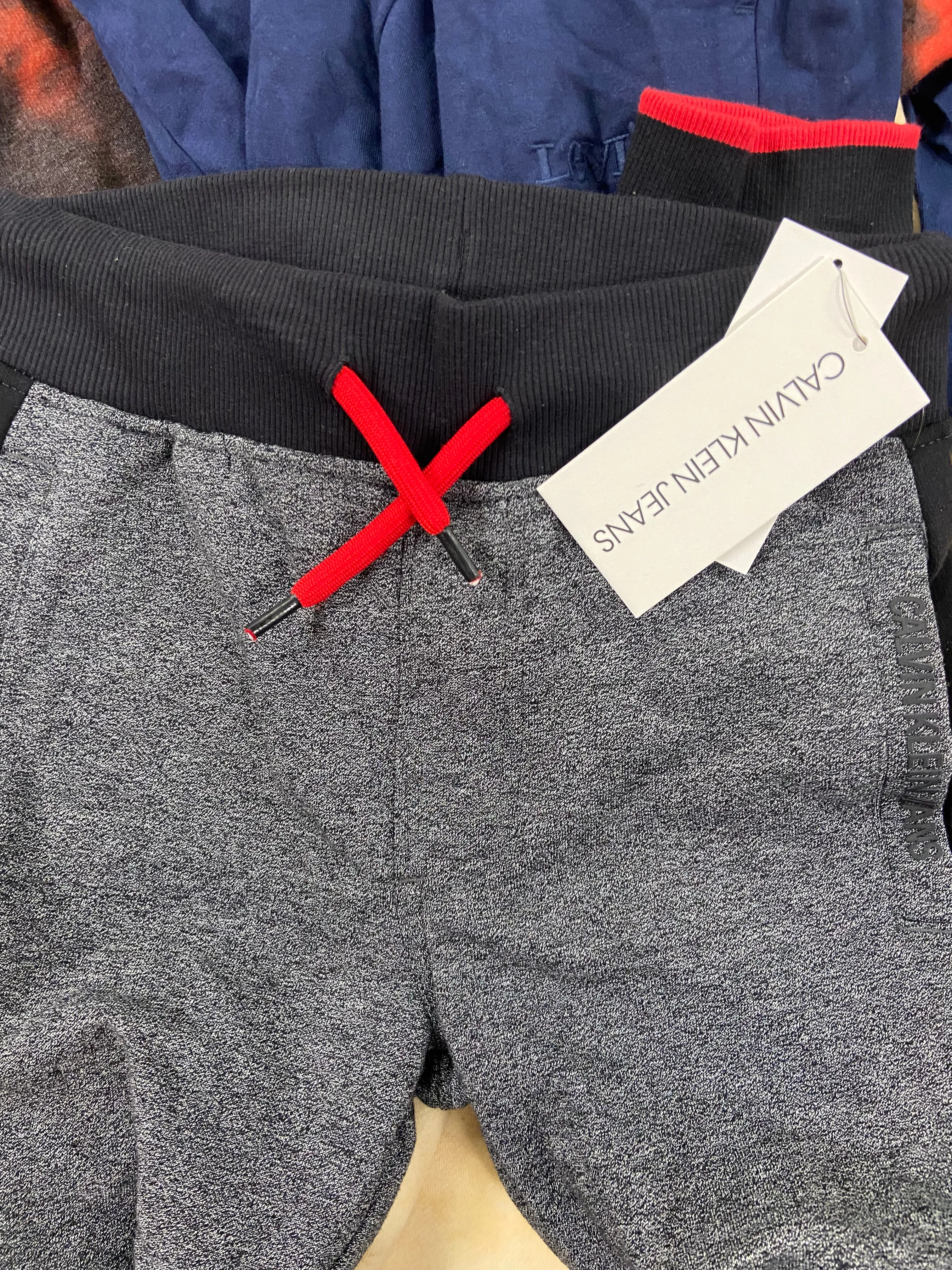 Kid's & Baby's Clothing Assorted Wholesale Lot, CALVIN KLEIN, LEVI'S, LUCKY BRAND, NAUTICA, NIKE, STAR WARS, UNIVIBE and more, 16 items, Shelf Pulls, MSRP $568