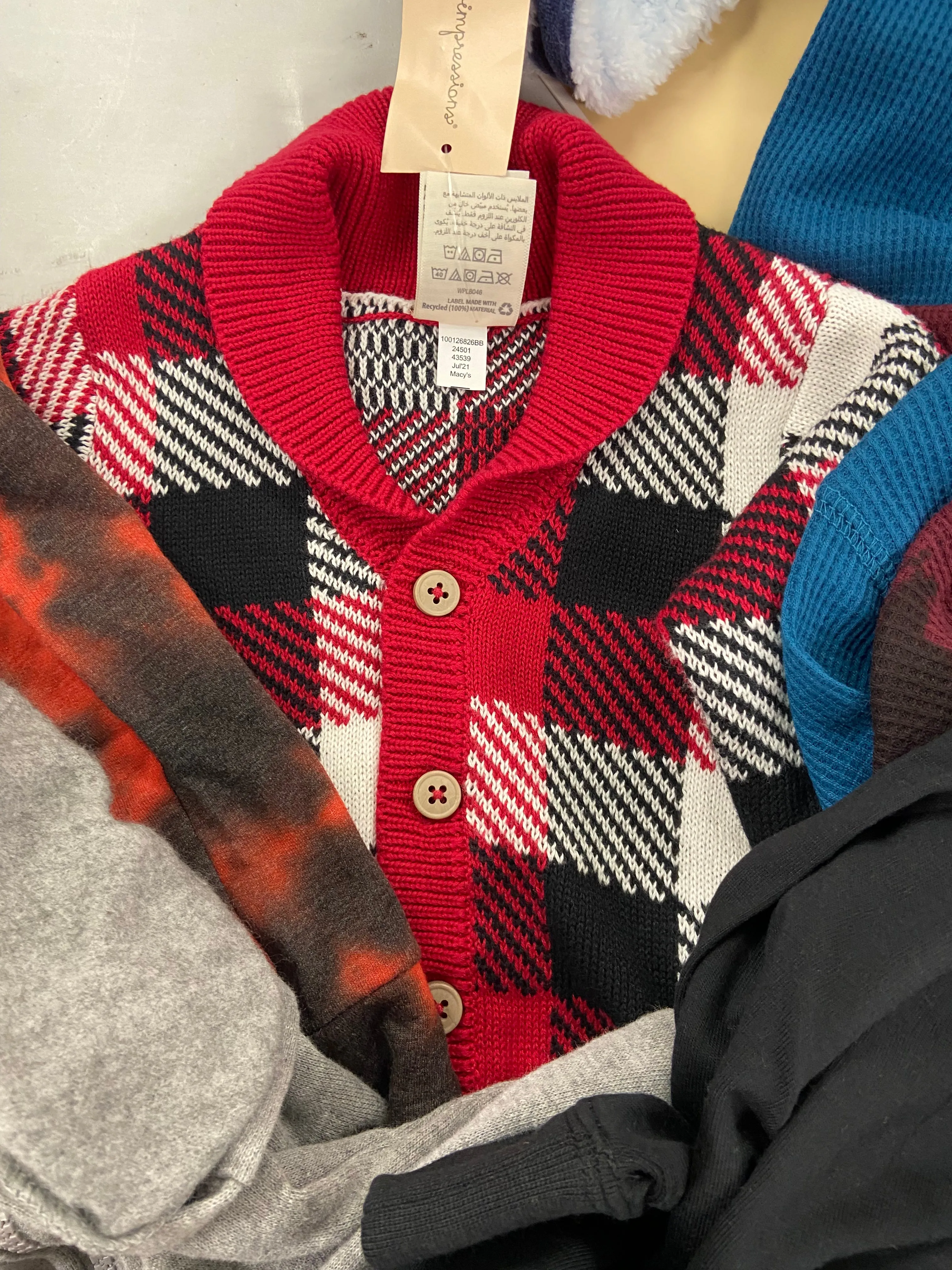 Kid's & Baby's Clothing Assorted Wholesale Lot, CALVIN KLEIN, LEVI'S, LUCKY BRAND, NAUTICA, NIKE, STAR WARS, UNIVIBE and more, 16 items, Shelf Pulls, MSRP $568